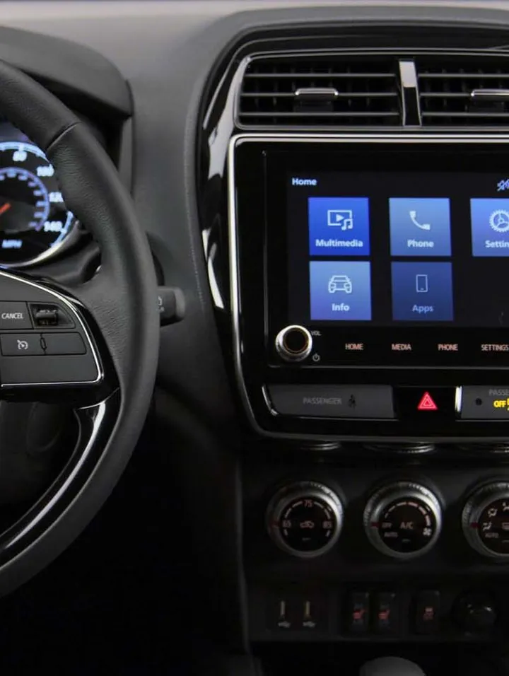 Mitsubishi Outlander touchscreen with Apple CarPlay and Android Auto